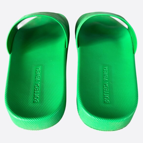 Sandals_&_Flip_Flops